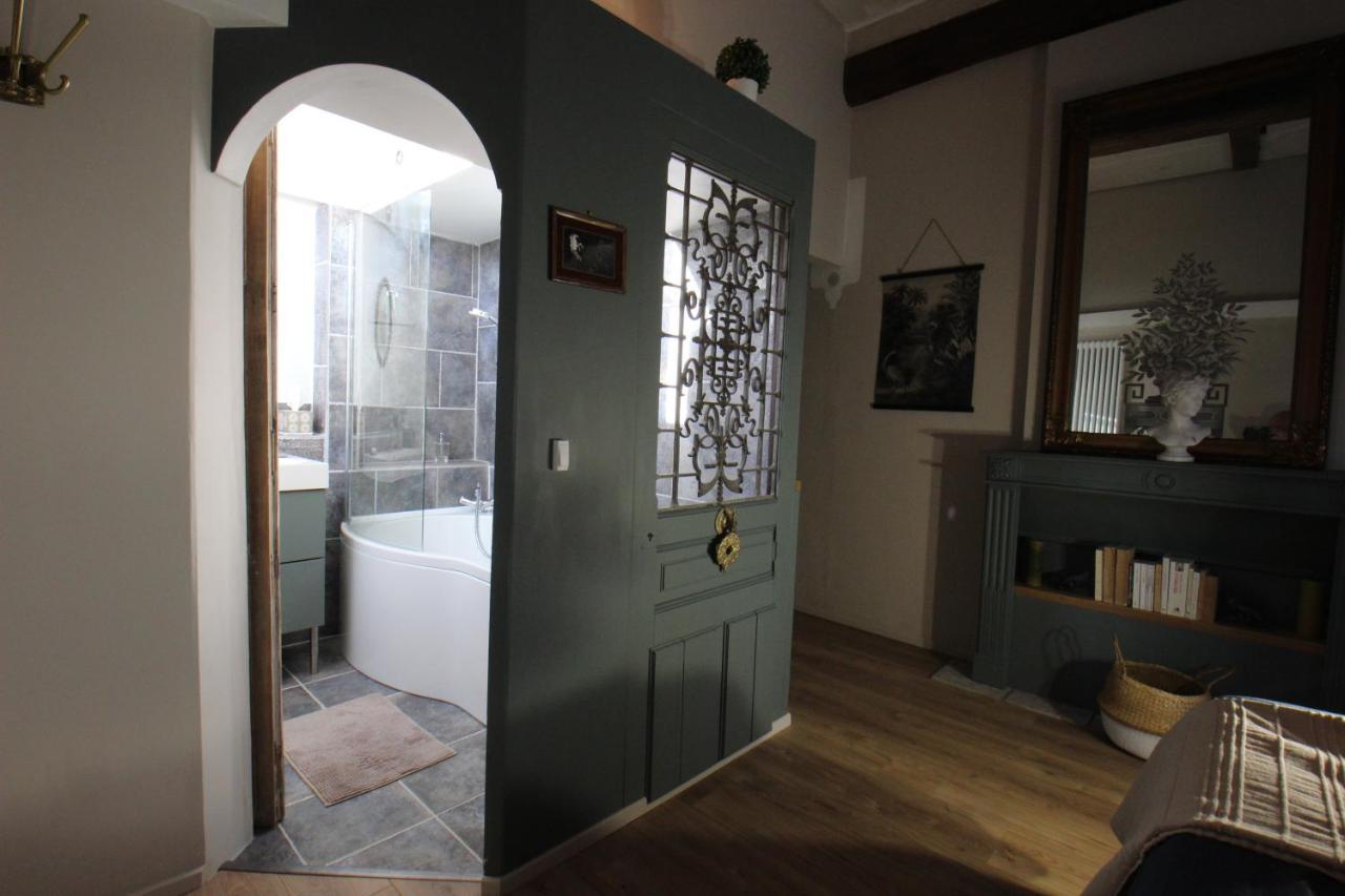 Chateau De Ruesnes Bagian luar foto